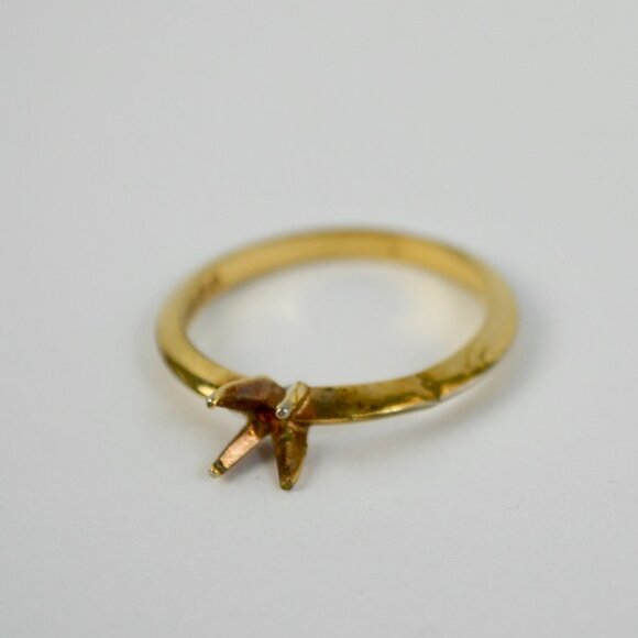 Empty Gold Toned Ring with Damage Korea B C - Picture 5 of 5